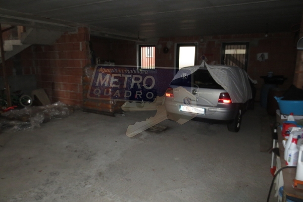 garage - UNIFAM. A SCHIERA DI TESTA COGOLLO DEL CENGIO (VI)  